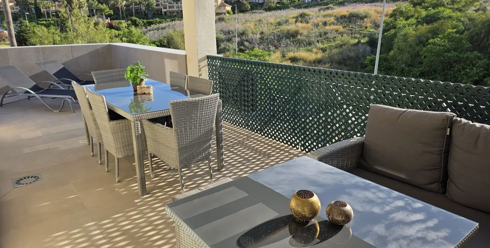 Sale of penthouse in Nueva Andalucía 2
