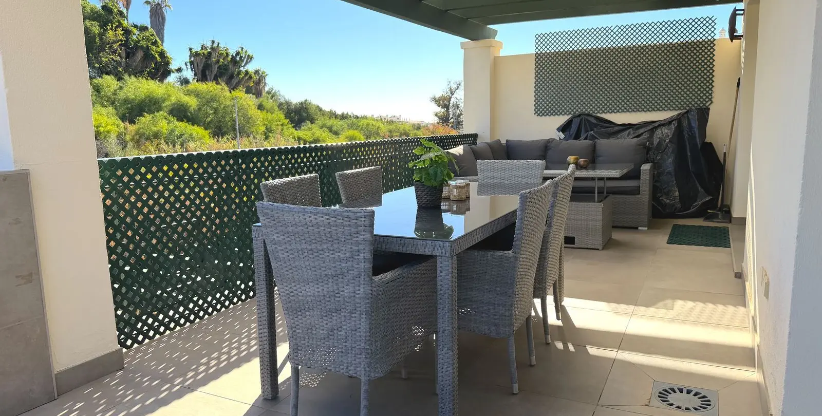 Sale of penthouse in Nueva Andalucía 14