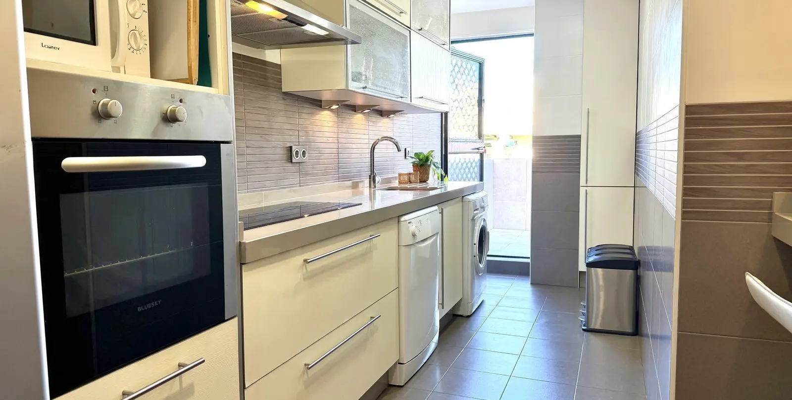 Sale of penthouse in Nueva Andalucía 26