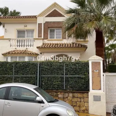 Sale of detached villa in Atalaya
