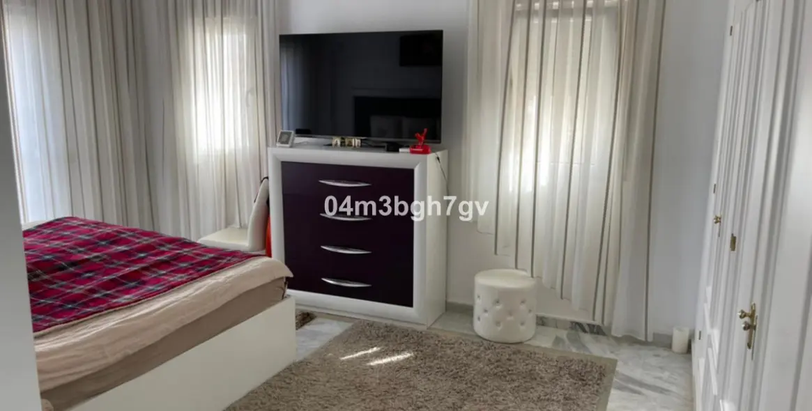 Sale of detached villa in Atalaya 8