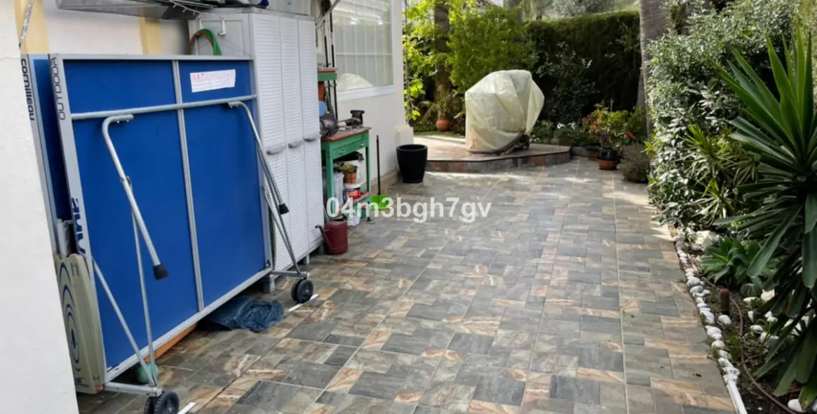 Sale of detached villa in Atalaya 14