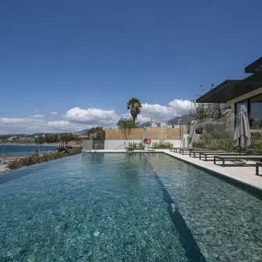 Short-term rent of middle floor apartment in Estepona