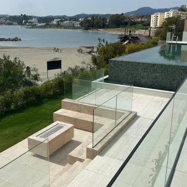 Short-term rent of middle floor apartment in Estepona