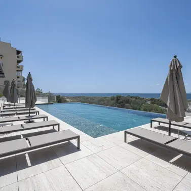 Short-term rent of middle floor apartment in Estepona