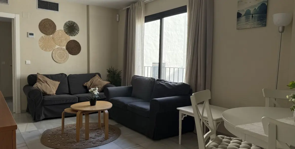 Sale of middle floor apartment in Puerto Banús 6