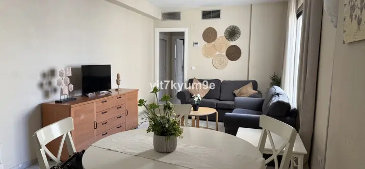 Sale of middle floor apartment in Puerto Banús 4