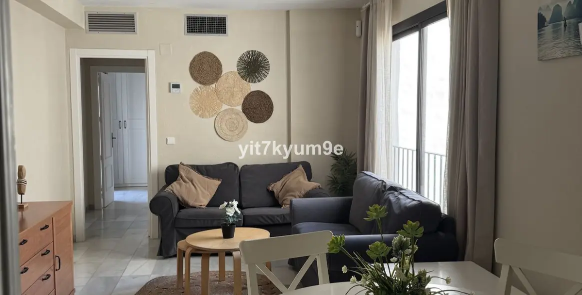 Sale of middle floor apartment in Puerto Banús 7
