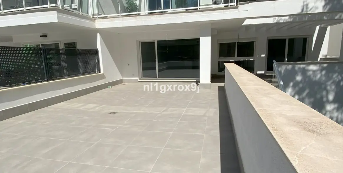 Sale of ground floor apartment in Benahavís 3