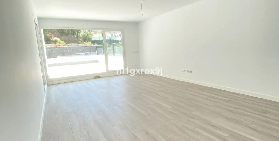 Sale of ground floor apartment in Benahavís 14