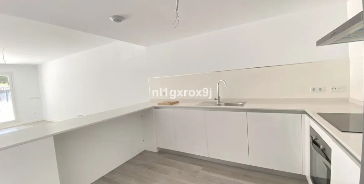 Sale of ground floor apartment in Benahavís 17