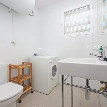 Sale of middle floor apartment in Marbella