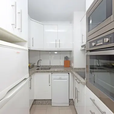 Sale of middle floor apartment in Marbella