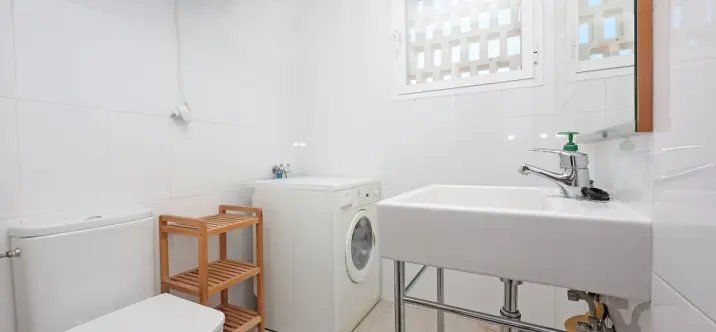 Sale of middle floor apartment in Marbella 4