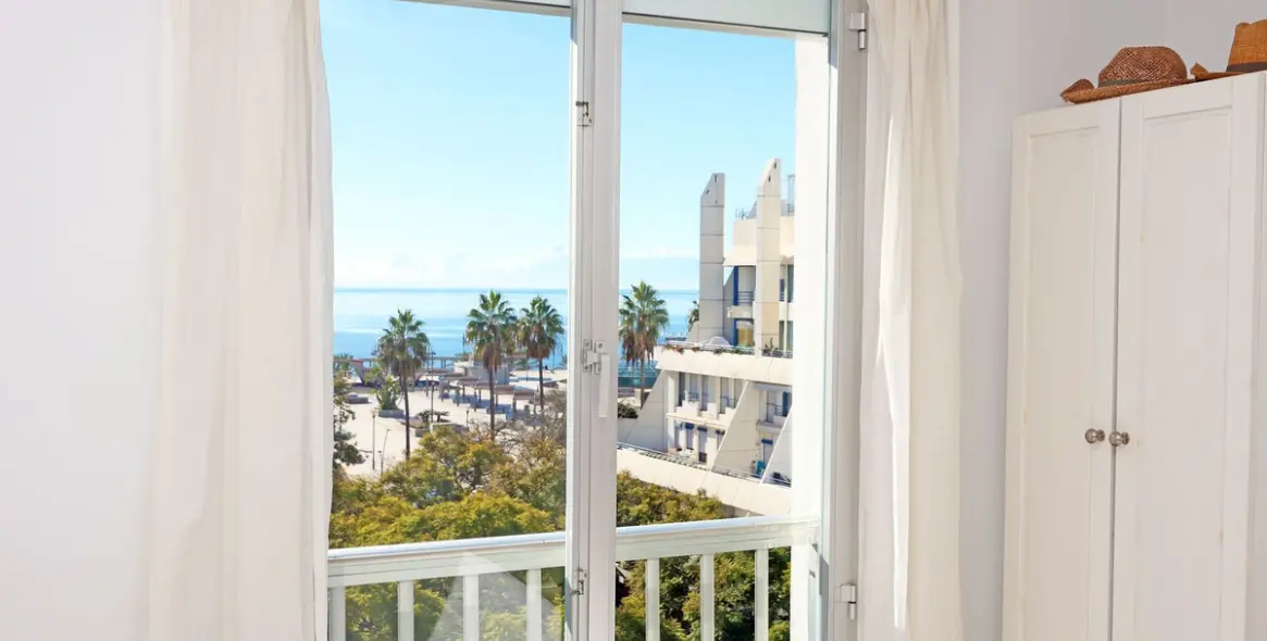 Venta de apartamento en planta media en Marbella 18