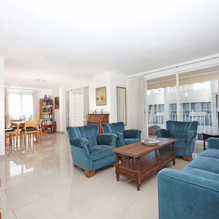 Sale of middle floor apartment in Marbella