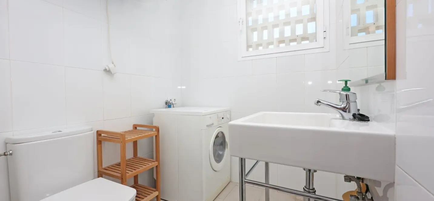 Sale of middle floor apartment in Marbella 4