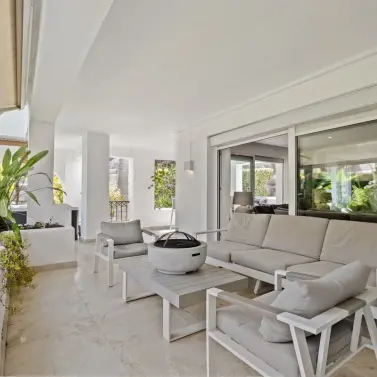 Venta de apartamento en planta baja en Marbella