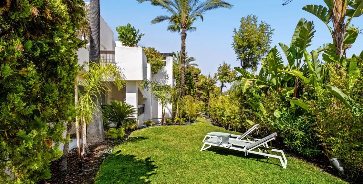 Продажа апартаментов на первом этаже в Marbella 24