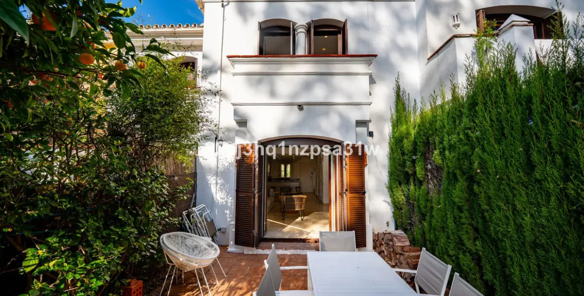 Продажа таунхауса в Estepona 17