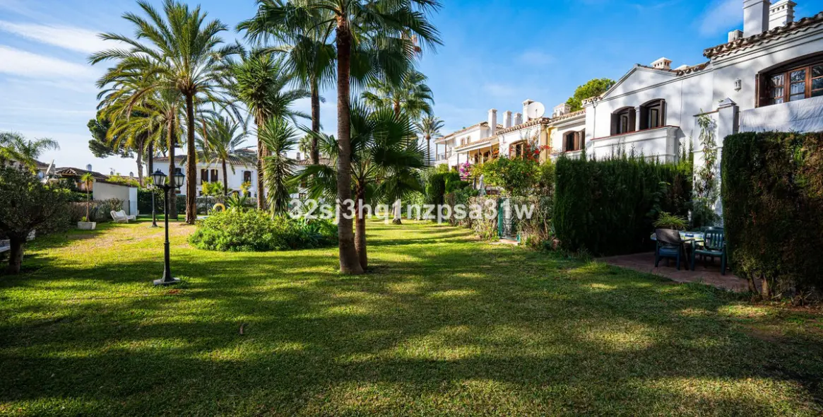 Продажа таунхауса в Estepona 20