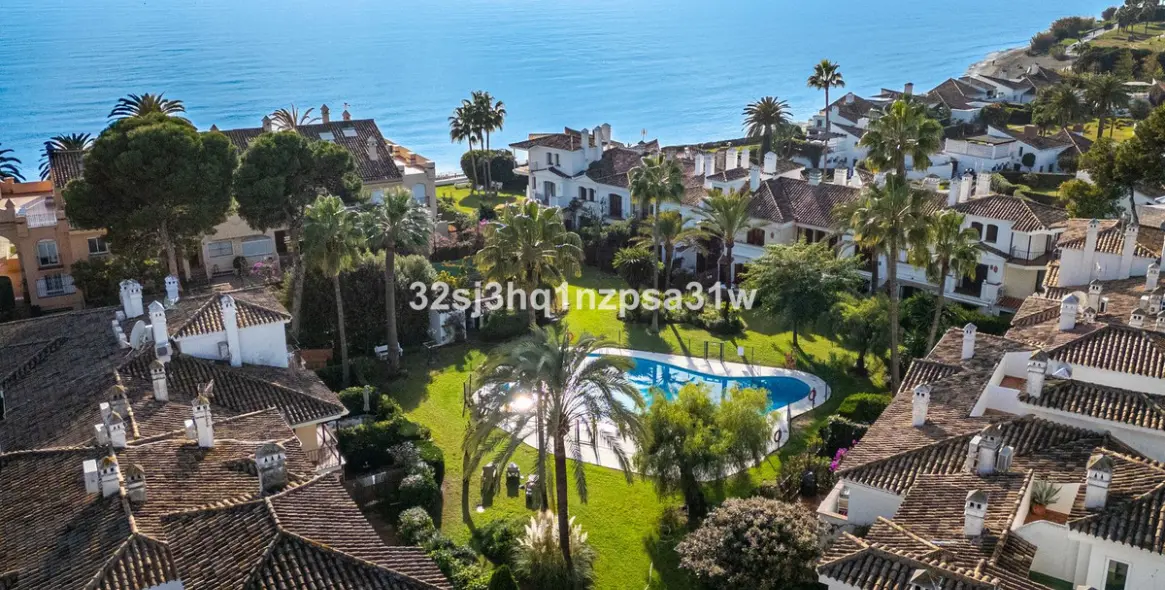 Продажа таунхауса в Estepona 3