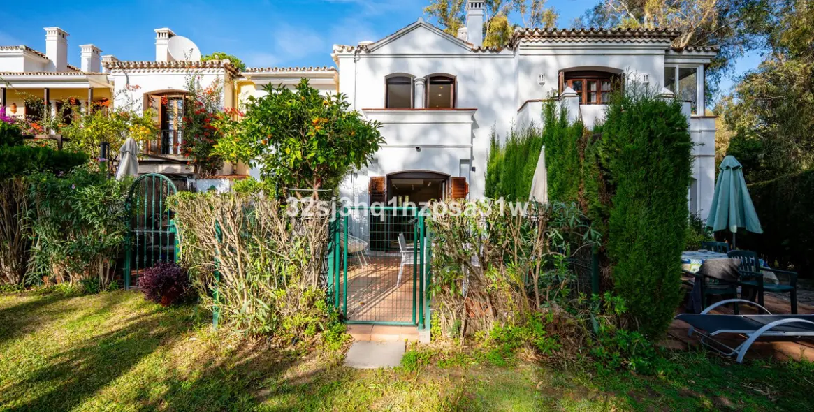 Продажа таунхауса в Estepona 18