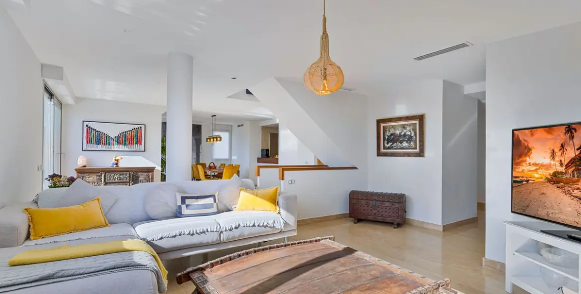 Sale of penthouse duplex in La Cala Golf 10