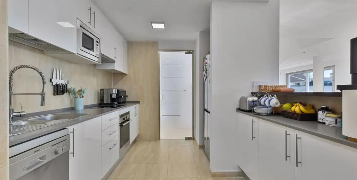 Sale of penthouse duplex in La Cala Golf 12