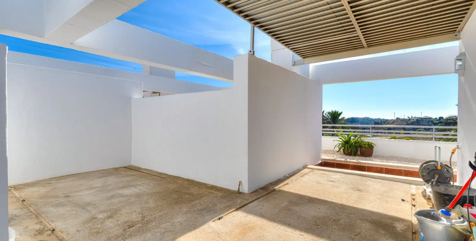 Sale of penthouse duplex in La Cala Golf 23