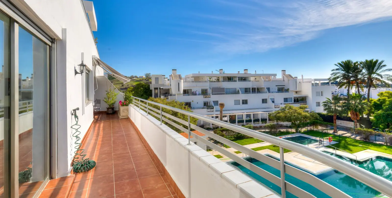Sale of penthouse duplex in La Cala Golf 24