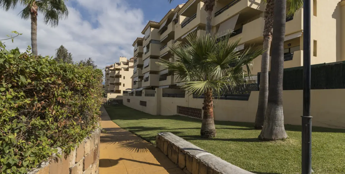 Продажа апартаментов на среднем этаже в Selwo 4