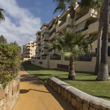 Sale of middle floor apartment in Selwo