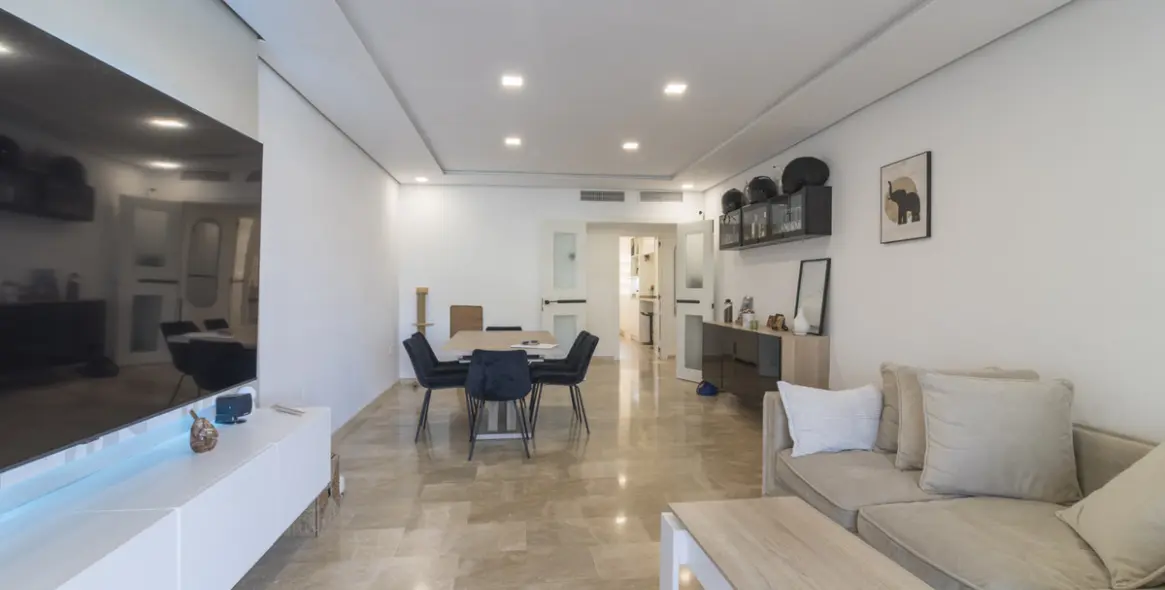 Продажа апартаментов на среднем этаже в Selwo 20