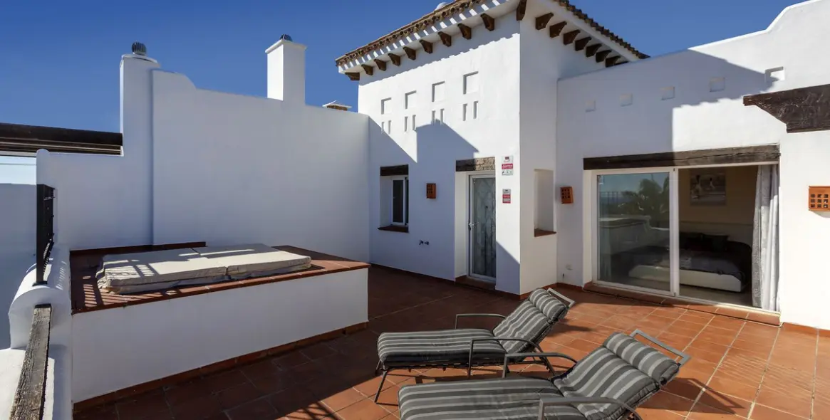 Sale of penthouse duplex in Benahavís 3