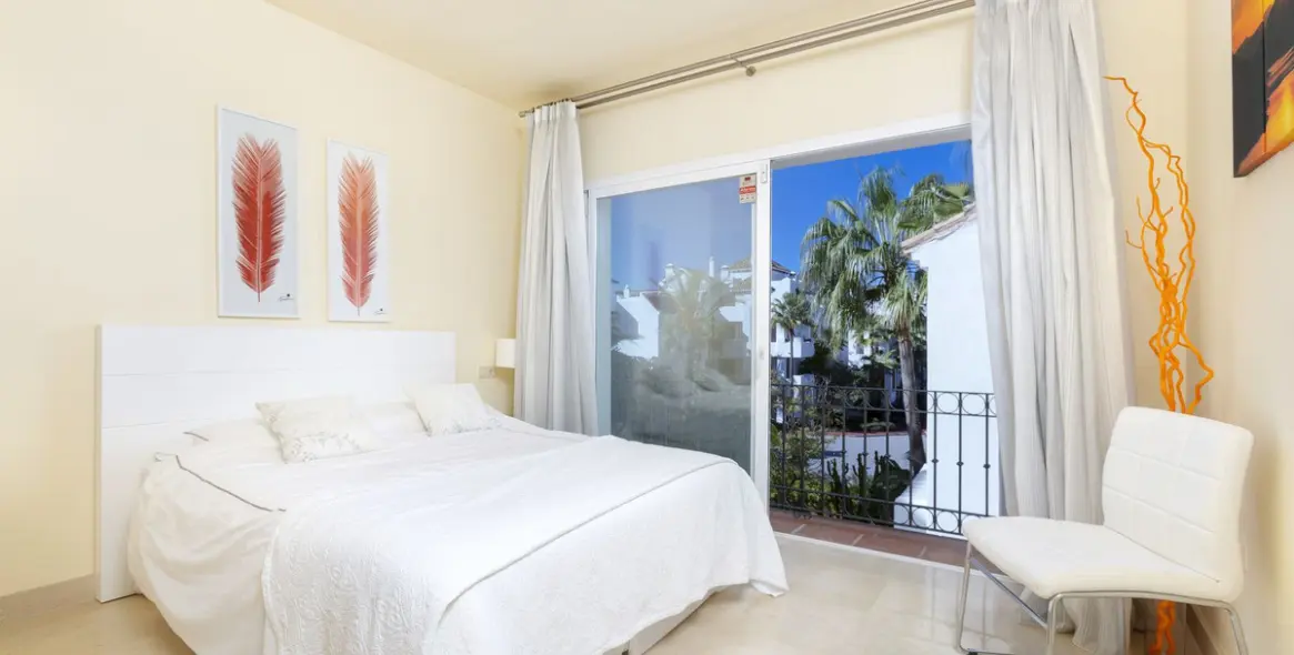 Sale of penthouse duplex in Benahavís 13