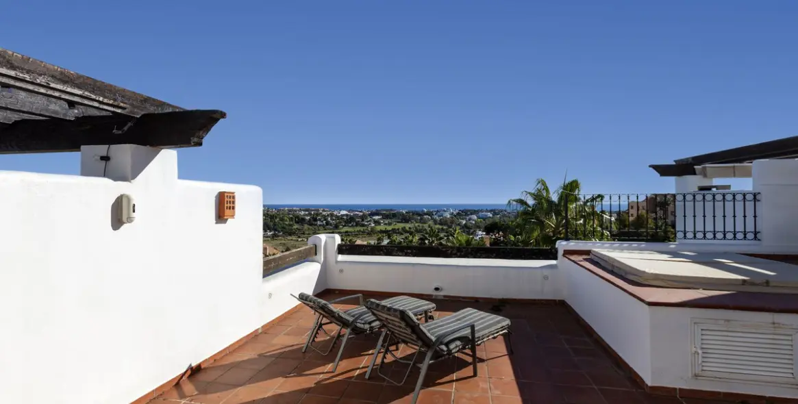 Sale of penthouse duplex in Benahavís 27