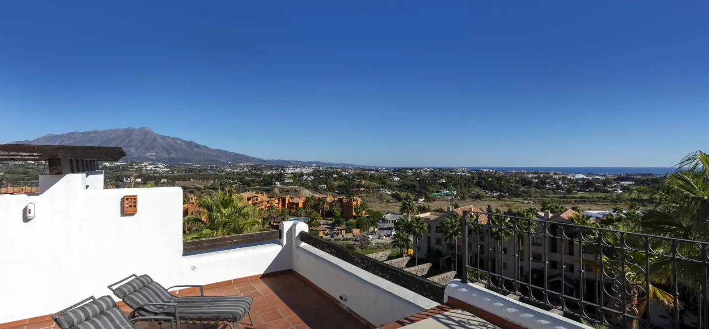Sale of penthouse duplex in Benahavís 0