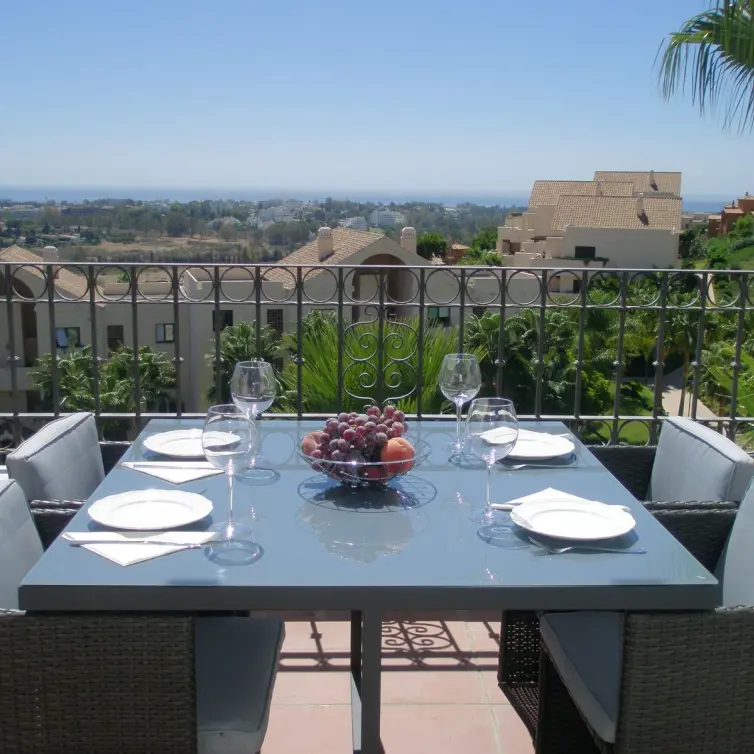 Sale of penthouse duplex in Benahavís