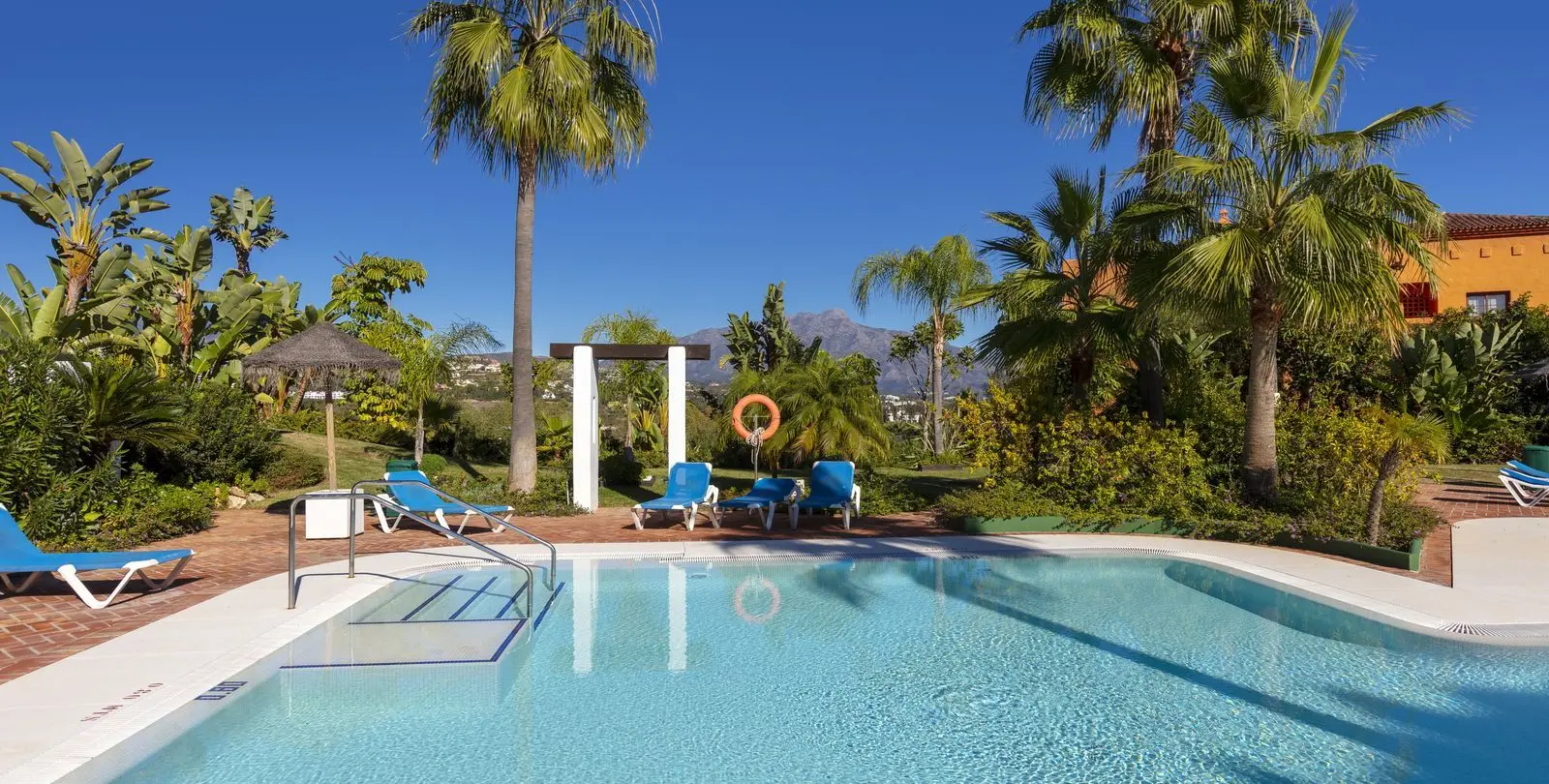 Sale of penthouse duplex in Benahavís 28