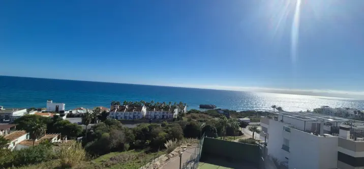 Продажа апартаментов на среднем этаже в Casares 3