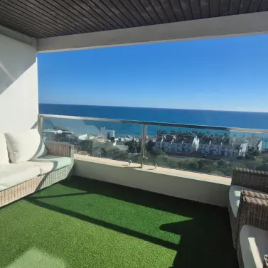 Продажа апартаментов на среднем этаже в Casares