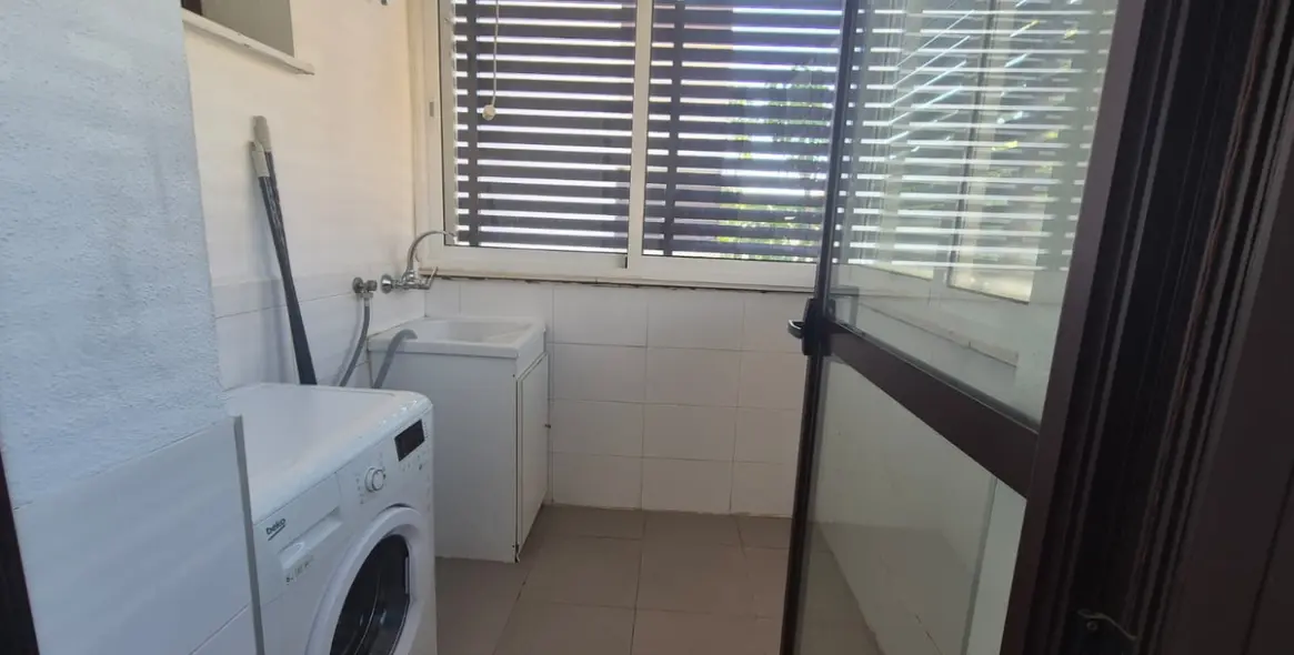 Продажа апартаментов на среднем этаже в Casares 17