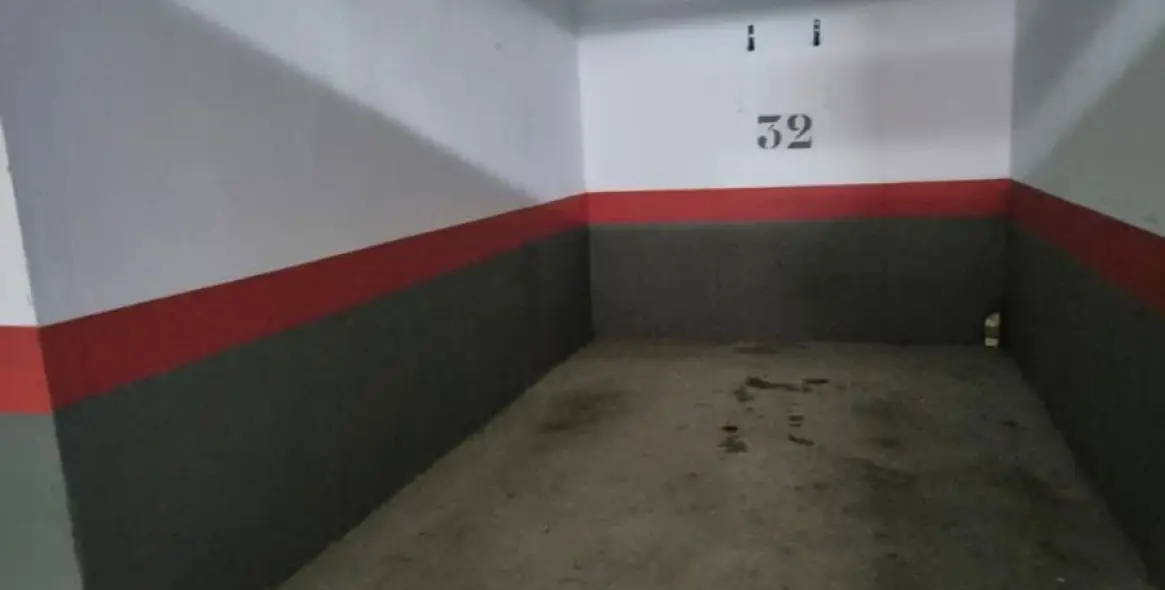 Продажа апартаментов на среднем этаже в Casares 20