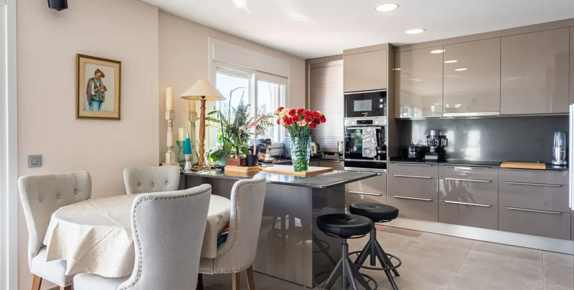 Продажа пентхауса в Los Almendros 3