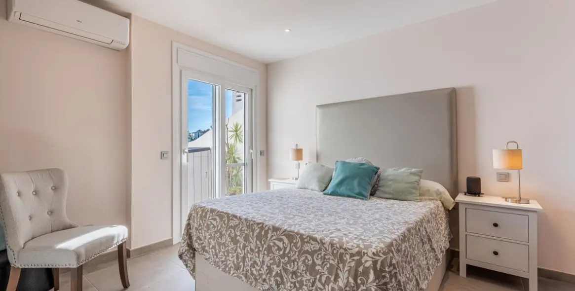 Продажа пентхауса в Los Almendros 13