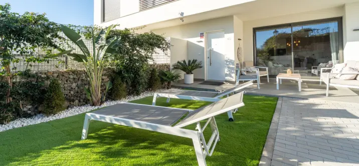 Продажа дома на две семьи в Riviera del Sol 0