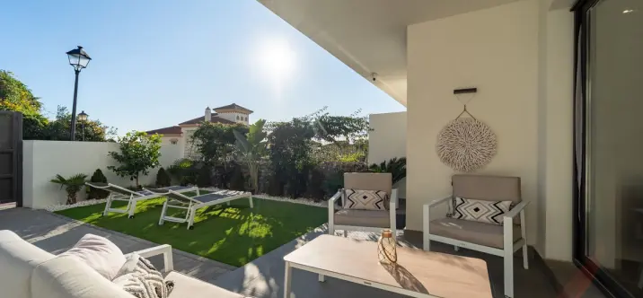 Продажа дома на две семьи в Riviera del Sol 1