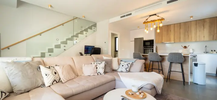 Продажа дома на две семьи в Riviera del Sol 3