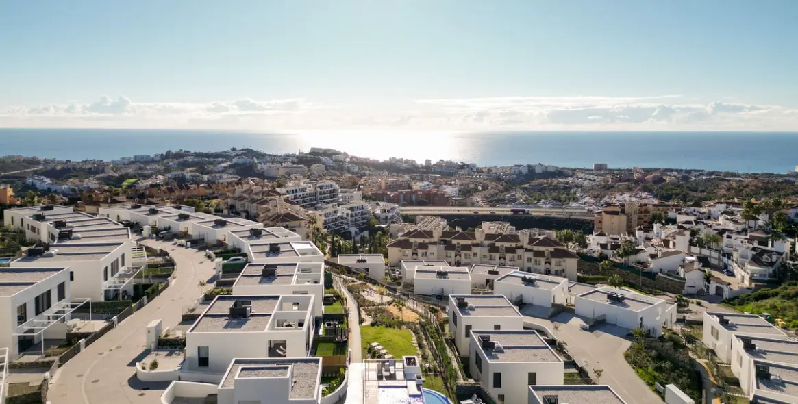 Sale of semi-detached house in Riviera del Sol 6